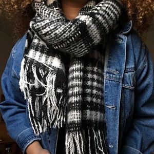 black and white plaid scarf h&m